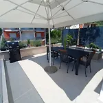 Pool Fantasy Apartmant * Primošten