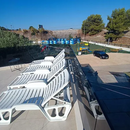 Apartment Pool Fantasy Apartmant *