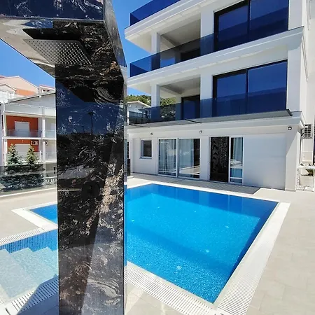 Pool Fantasy Apartmant Διαμέρισμα Primošten